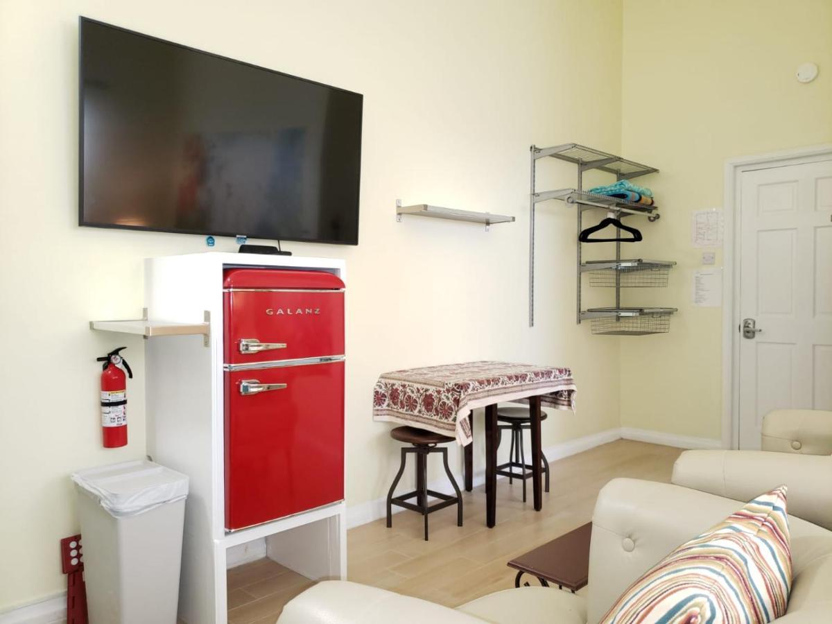 Keep Cool Guesthouse โกรส อิส์ลีต ภายนอก รูปภาพ