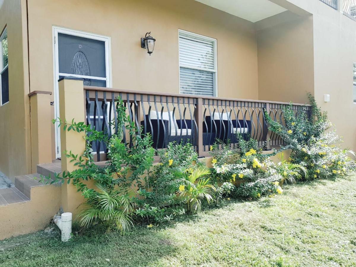Keep Cool Guesthouse โกรส อิส์ลีต ภายนอก รูปภาพ