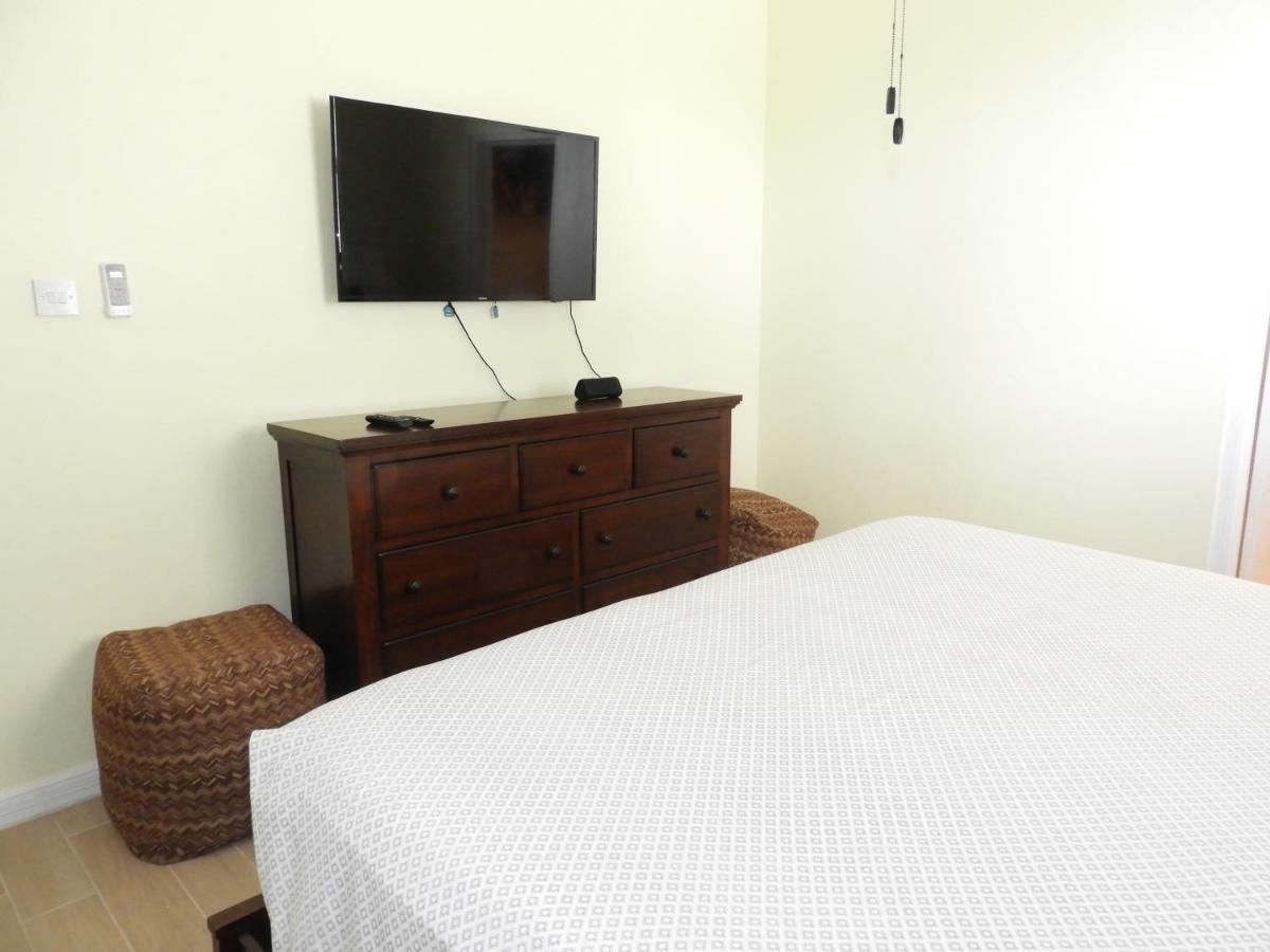 Keep Cool Guesthouse โกรส อิส์ลีต ภายนอก รูปภาพ